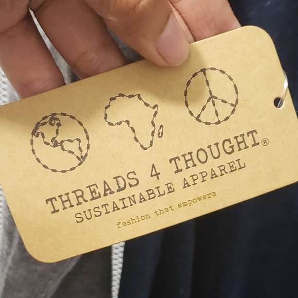 NORDSTROM RACK- long aleeve tshirt hoodie - Picture 4 of 7